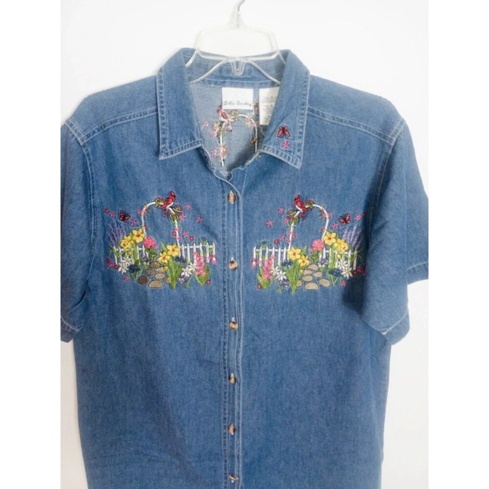 Vintage Denim Button Down Blouse / Size Medium